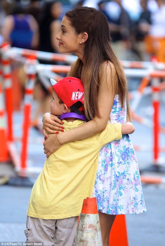 Jennette Mccurdy And Ariana Grande Filming Nesquik Commercial 05 Gotceleb 0149