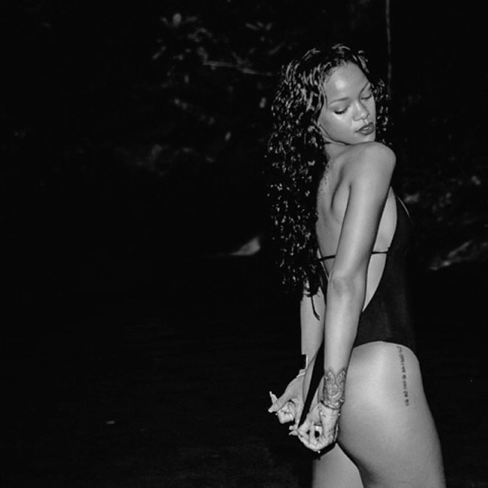 Rihanna big ass naked