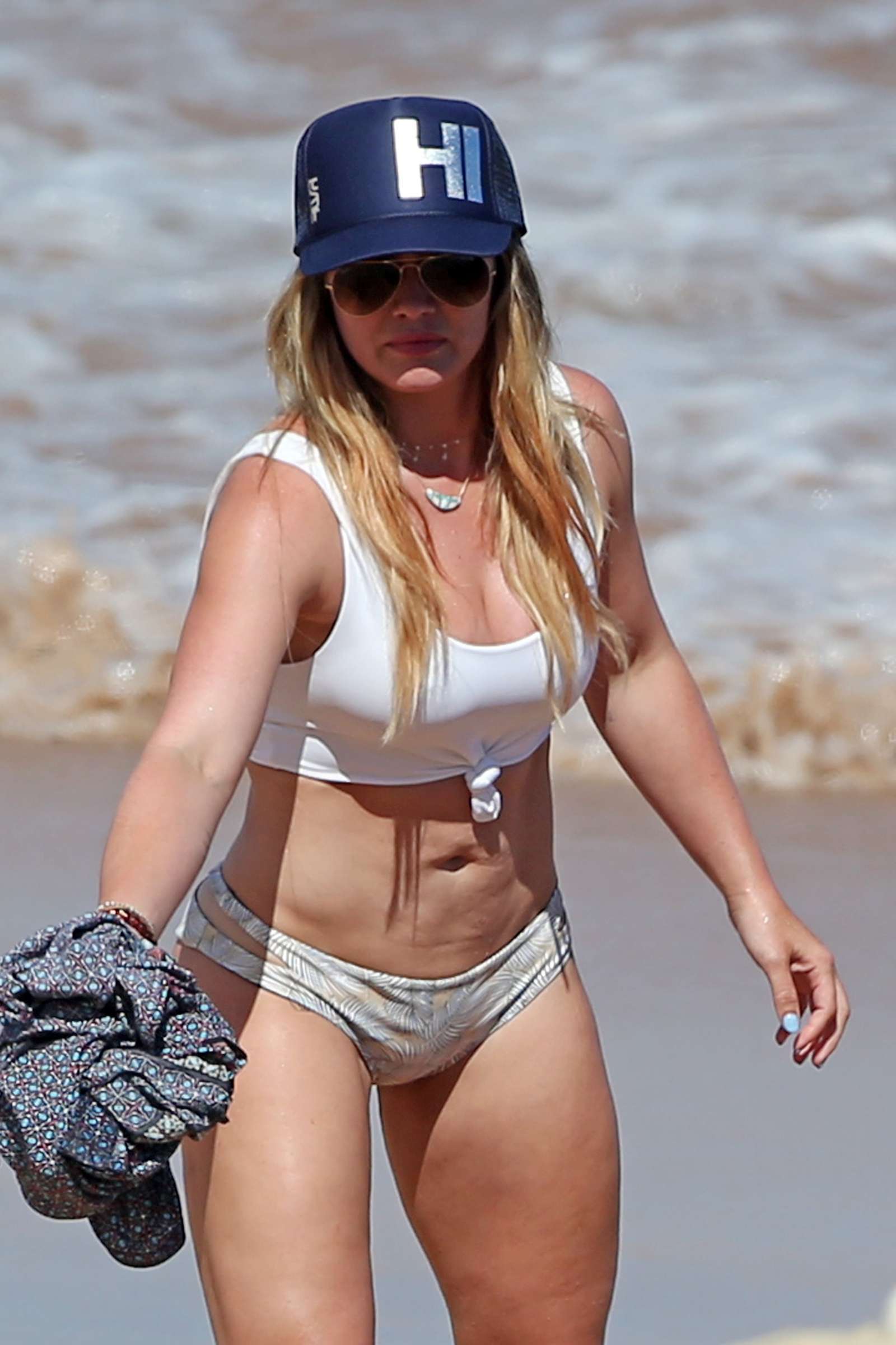Duiker Pathologisch Allergie Hilary Duff in Bikini at the beach in Maui | Indian Girls Villa - Celebs  Beauty, Fashion and Entertainment