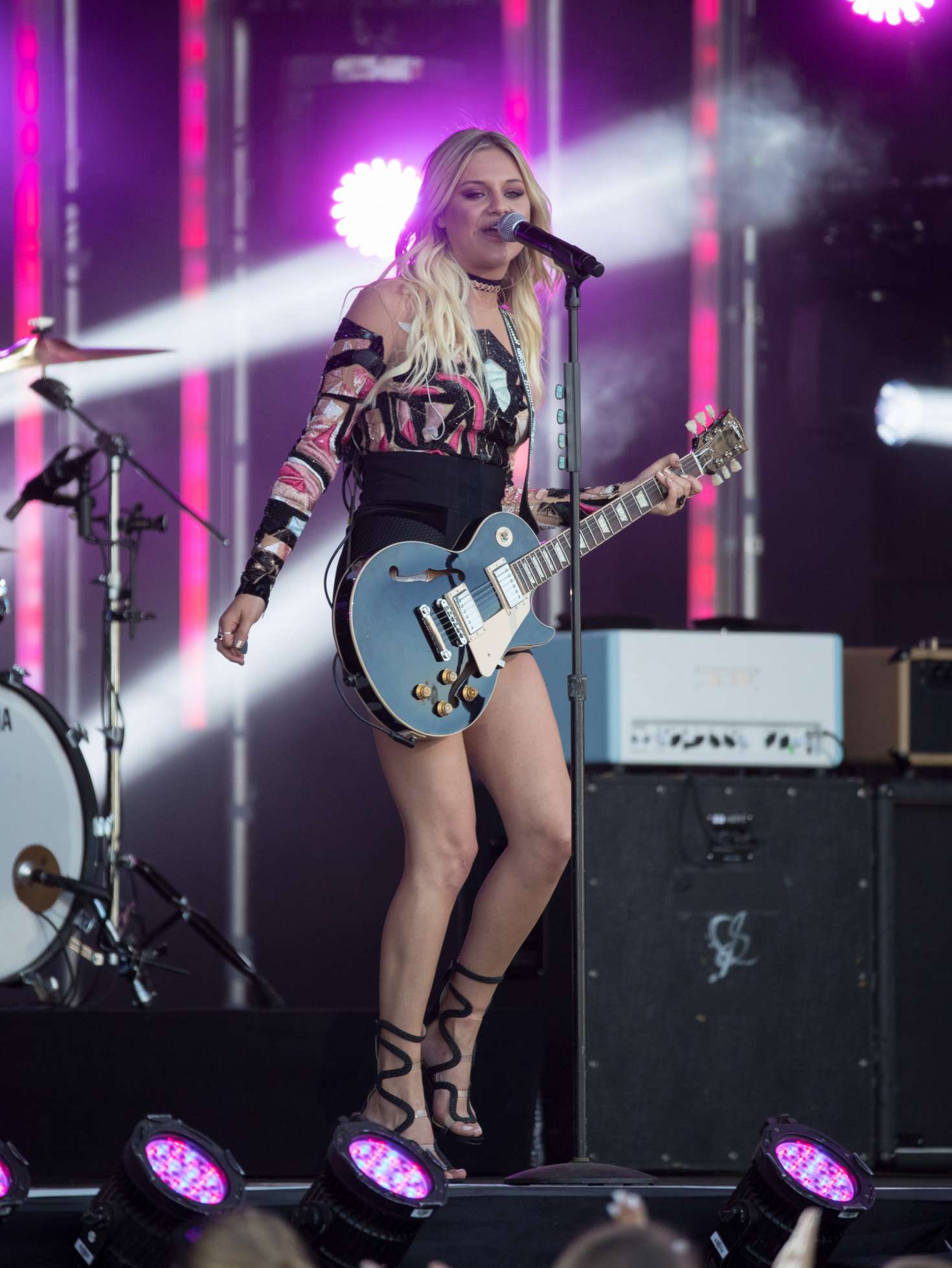 Kelsea Ballerini â€“ Performing at Jimmy Kimmel Live! in Los Angeles