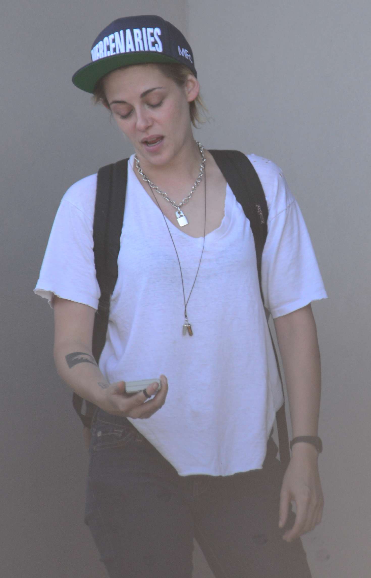 Kristen Stewart â€“ Leaves Ridley Scotts Production Company in West Hollywood