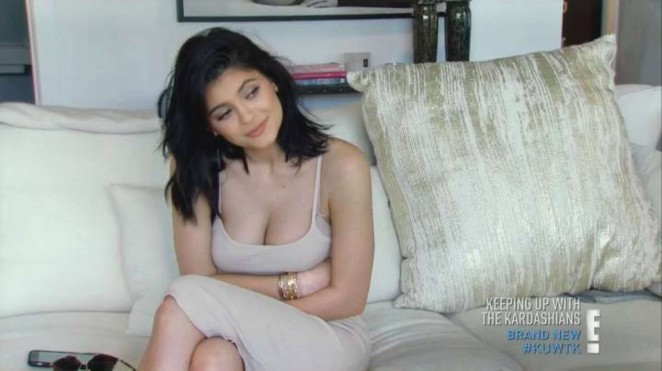 Kylie Jenner And Kendall Jenner Keeping Up With The Kardashians 2015 01 Gotceleb