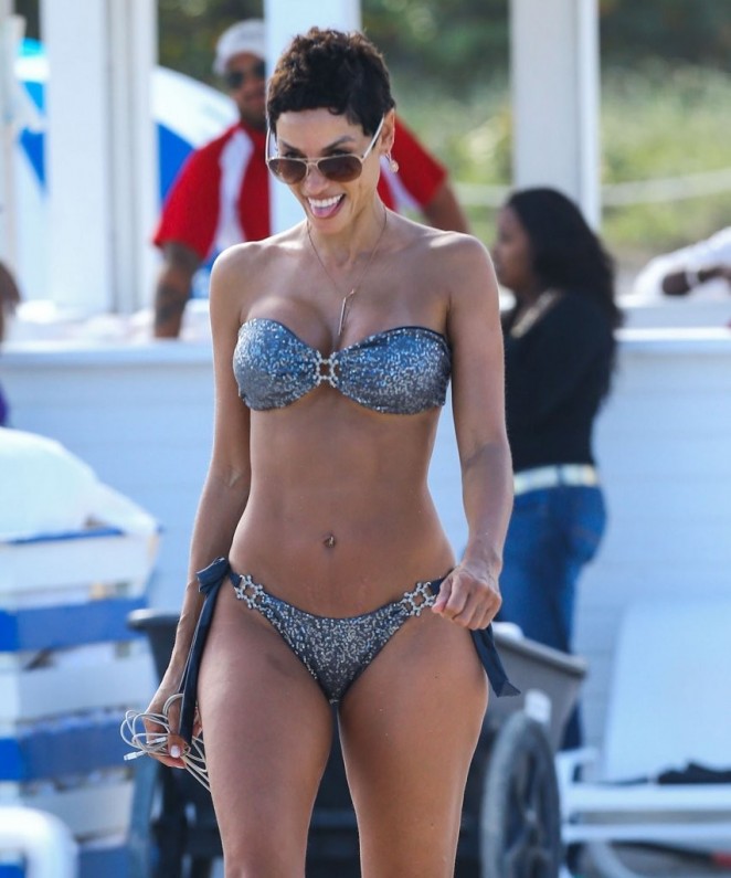 Nicole Murphy Hot In Bikini 27 Gotceleb