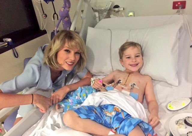 Taylor Swift â€“ Visiting a childrenâ€™s hospital in Queensland