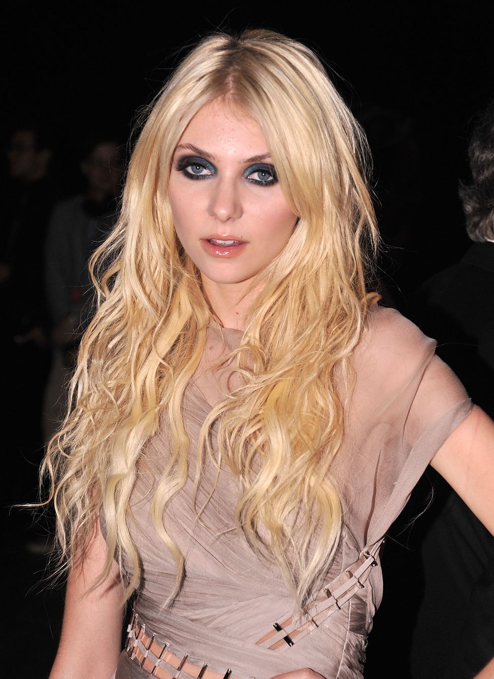 Pics of Taylor Momsen 2009