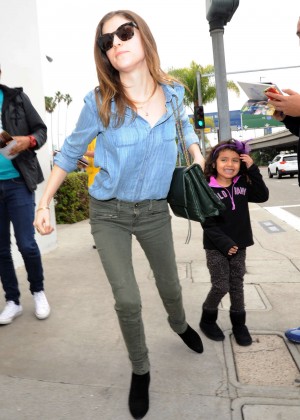 Anna Kendrick - LAX airport in Los Angeles