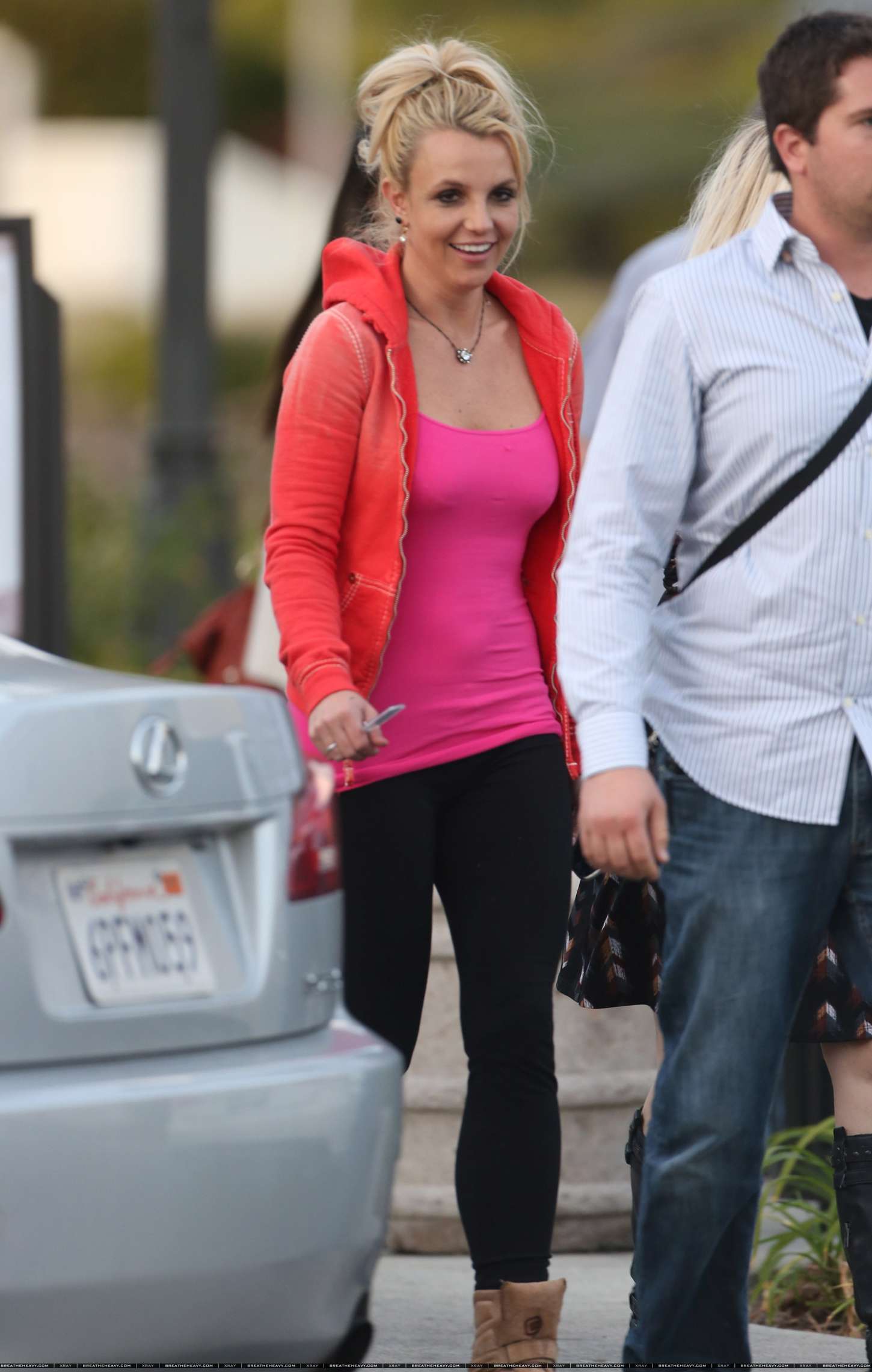 Britney Spears 2013 : Britney Spears – Wear tight pink top and black leggings-04