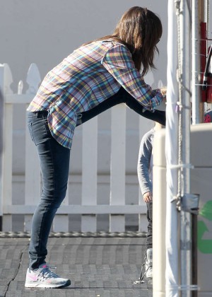 Jennifer Garner in Jeans out in Santa Monica