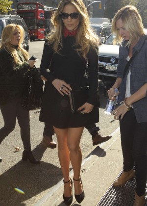 Jennifer Lopez - Leaving her Hotel in NY