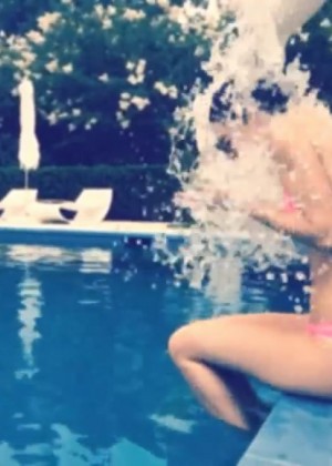 Kendal Jenner Doing ALS in bikini Ice Bucket Challenge