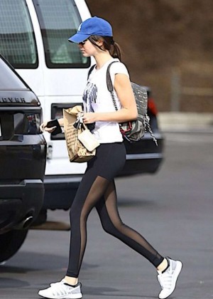 Kendall Jenner in Leggings Out in Los Angeles