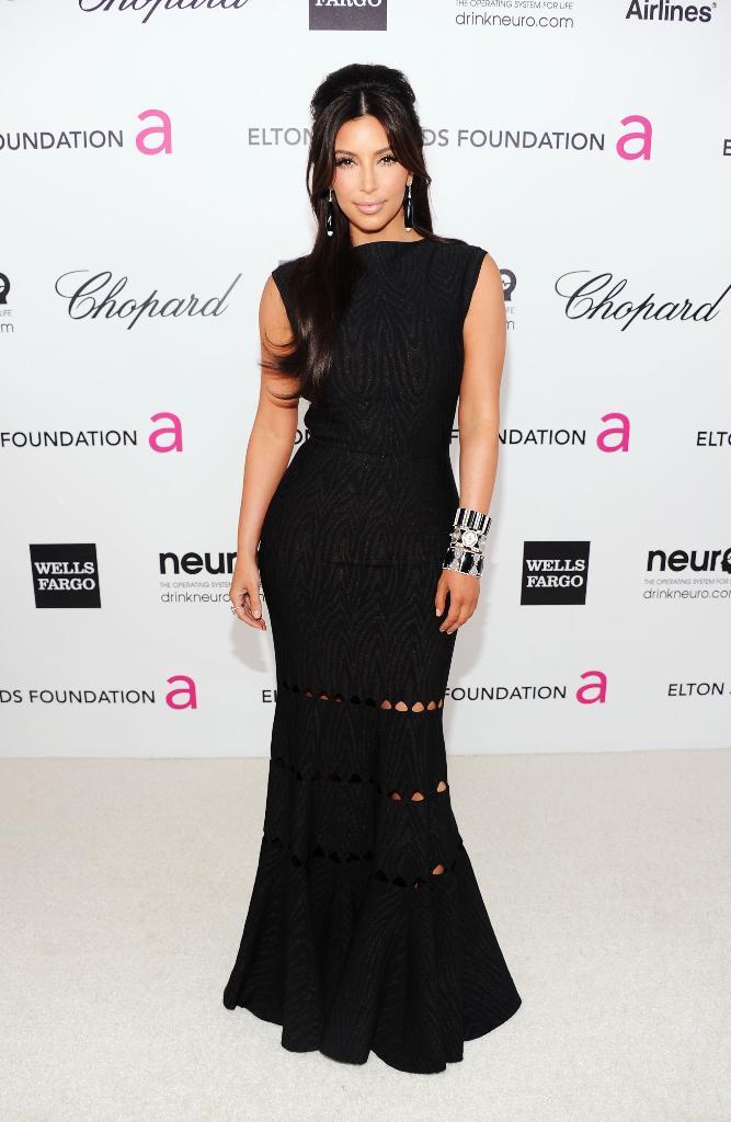 Kim Kardashian – 2012 Elton John AIDS Foundation Academy Awards Party ...