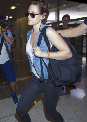 Kristen Stewart in Jeans at LAX Airport in Los Angeles