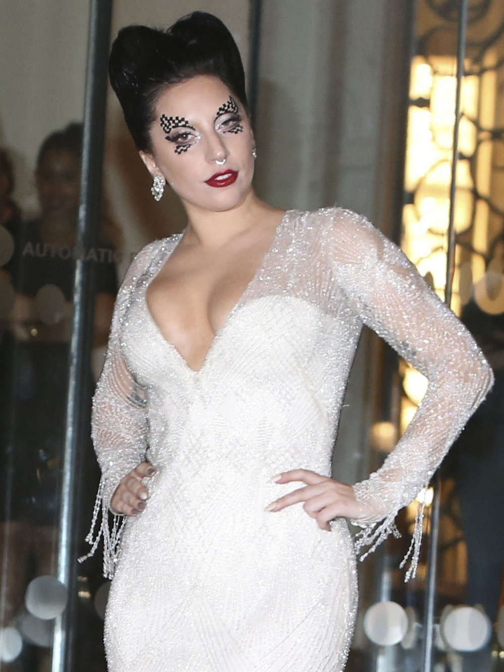 Lady Gaga 2014 : Lady Gaga in White Dress -02