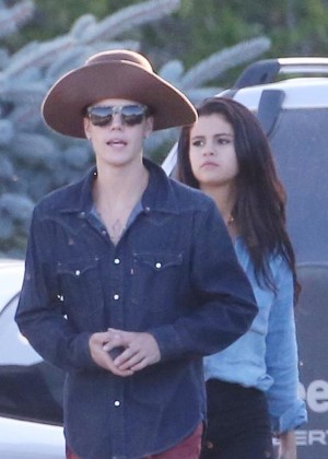 Selena Gomez with Justin Bieber - Horseback riding in Canada