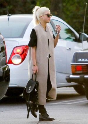 Sofia Richie - Shoping at Fred Segal in West Hollywood