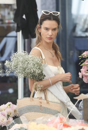 Alessandra Ambrosio - In a dress at the Farmer's Market in Los Angeles