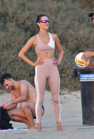 Alessandra Ambrosio - Volleyball practice with friends at the beach in Santa Monica