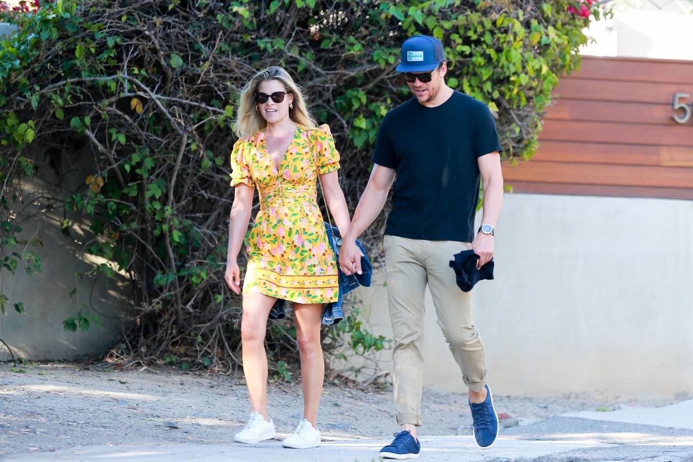 Ali Larter and Hayes MacArthur – Out and about in Malibu