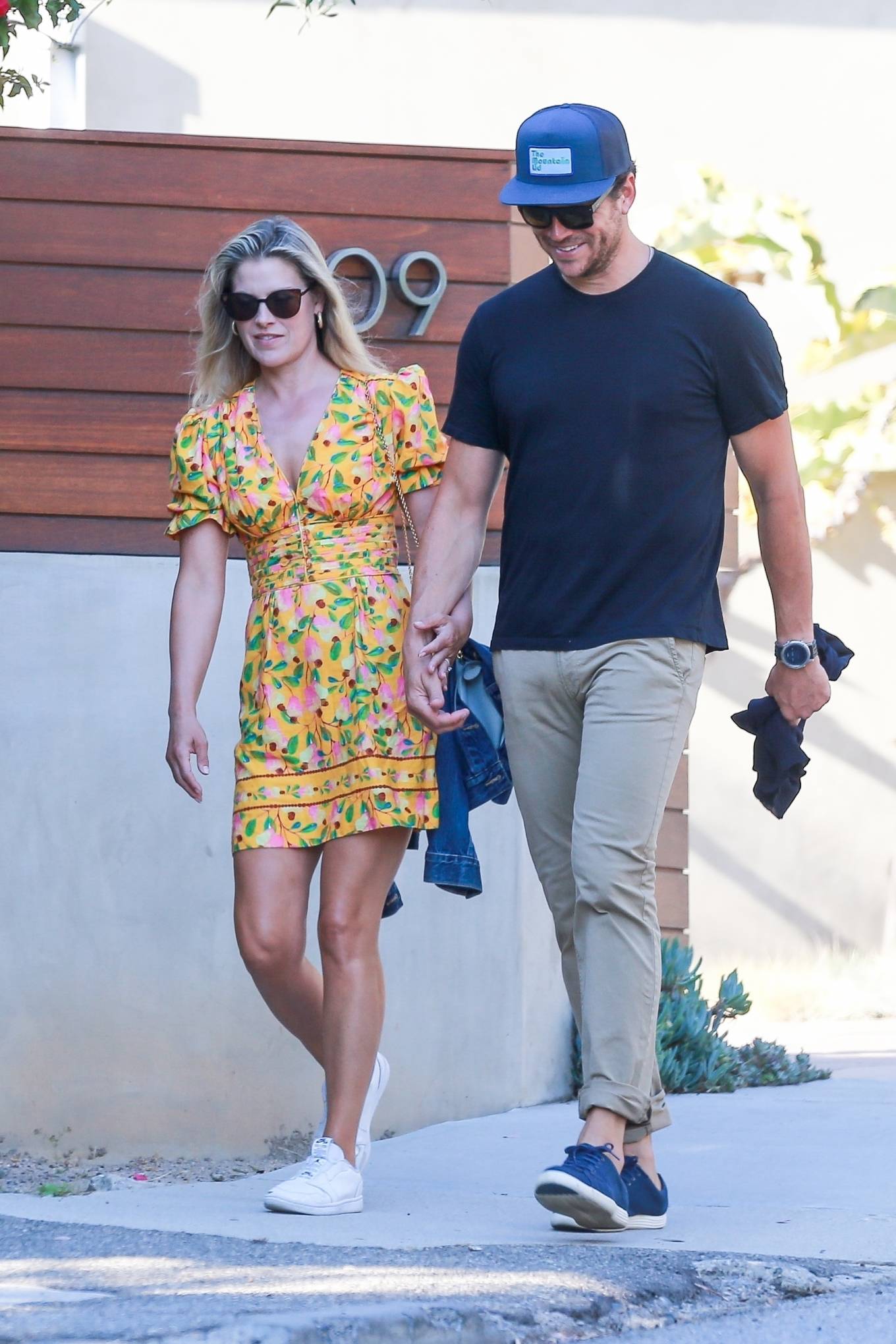 Ali Larter and Hayes MacArthur – Out and about in Malibu