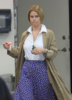 Alice Eve at a Nail Salon in Beverly Hills