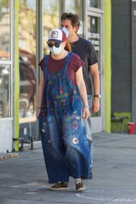 Alyson Hannigan and Alexis Denisof - Spotted shopping at Ace Hardware
