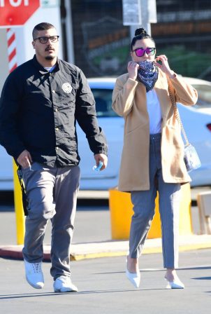 Amanda Bynes - Grocery run with fiance Paul Michael in Los Angeles