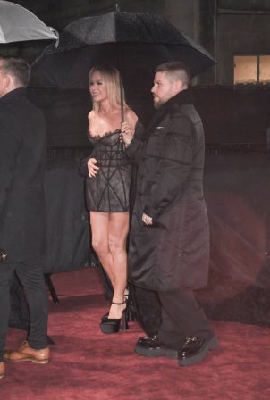 Amanda Holden - Arrives at the British Fashion Awards in London