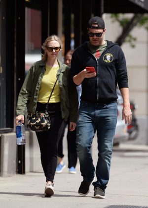 Amanda Seyfried and Thomas Sadoski out in New York
