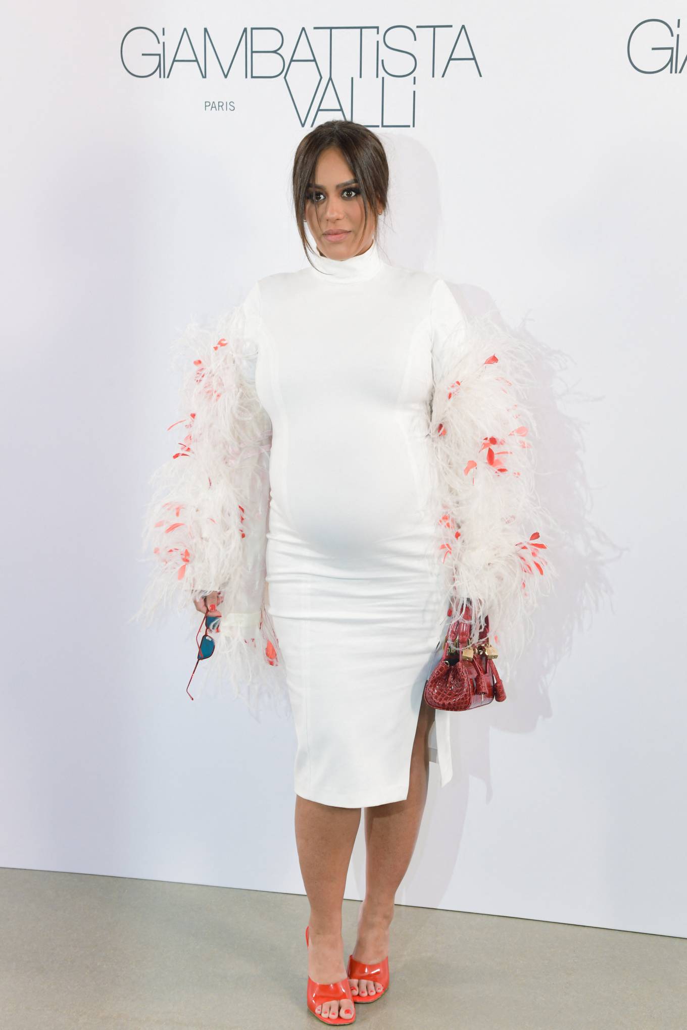 Index Of  Wp-content Uploads Photos Amel-bent Giambattista-valli-women 