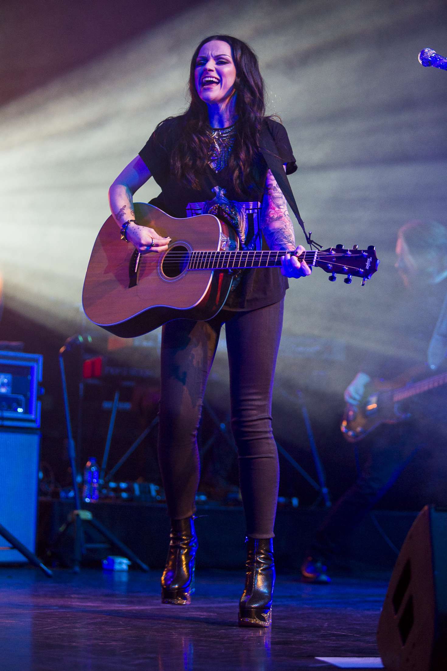 Amy Macdonald Performs Live in Edinburgh -04 | GotCeleb