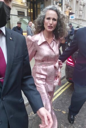 Andie MacDowell - Leaving her hotel in London