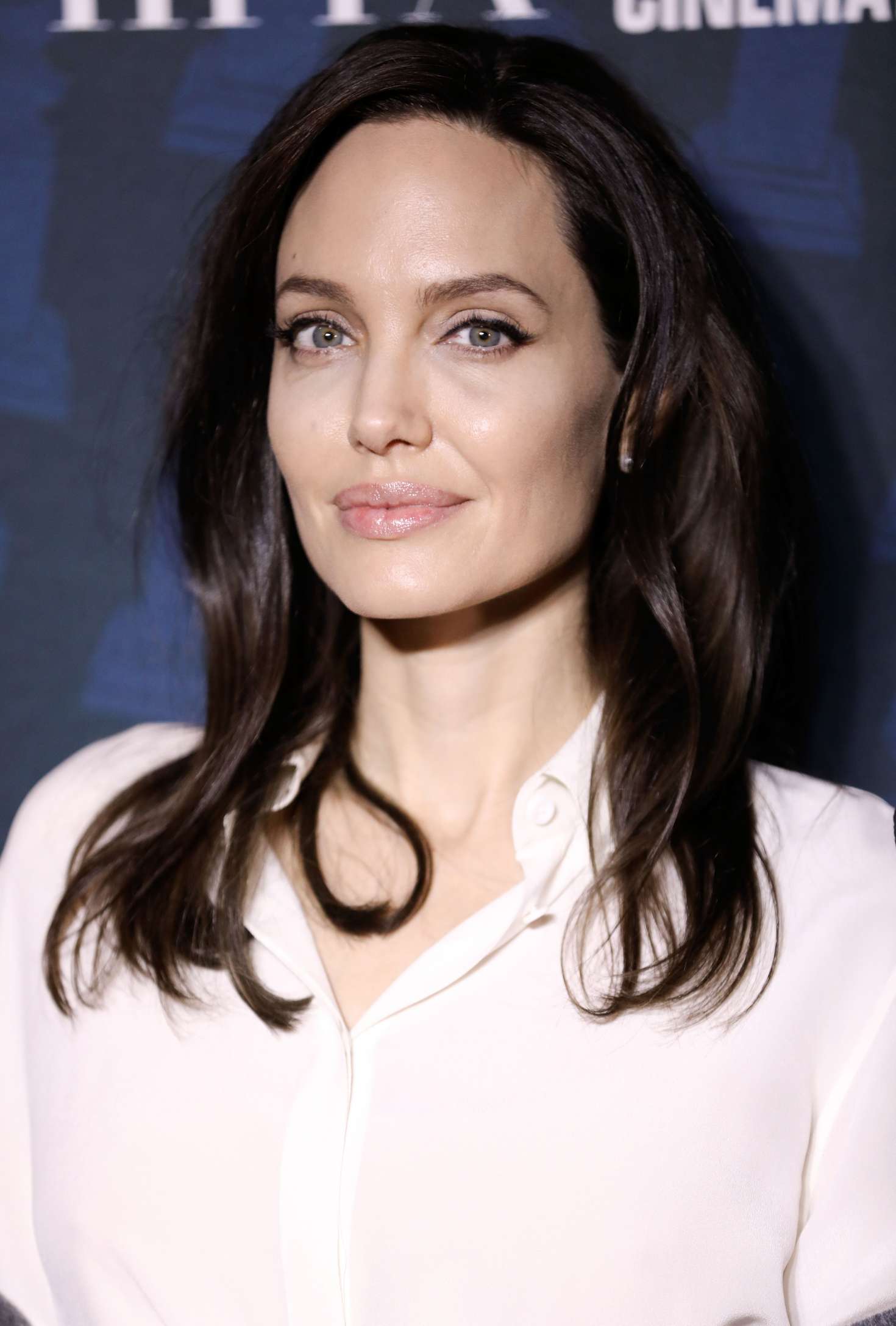 Angelina Jolie 2018 : Angelina Jolie: Golden Globe Foreign-Language Nominees Series 2018 Symposium -01