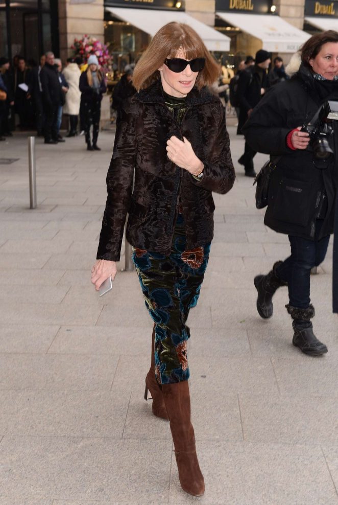 Anna Wintour - Arrives at Schiapparelli Fashion Show 2017 in Paris