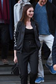 Anne Hathaway - Out in London