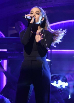 Ariana Grande - Performing on Saturday Night Live