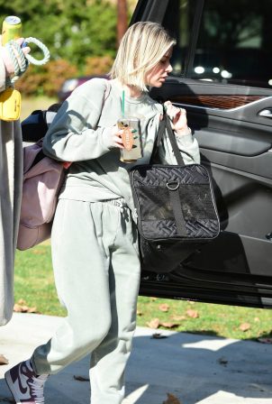 Ariana Madix - Leaving her Los Angeles residence with luggage in tow