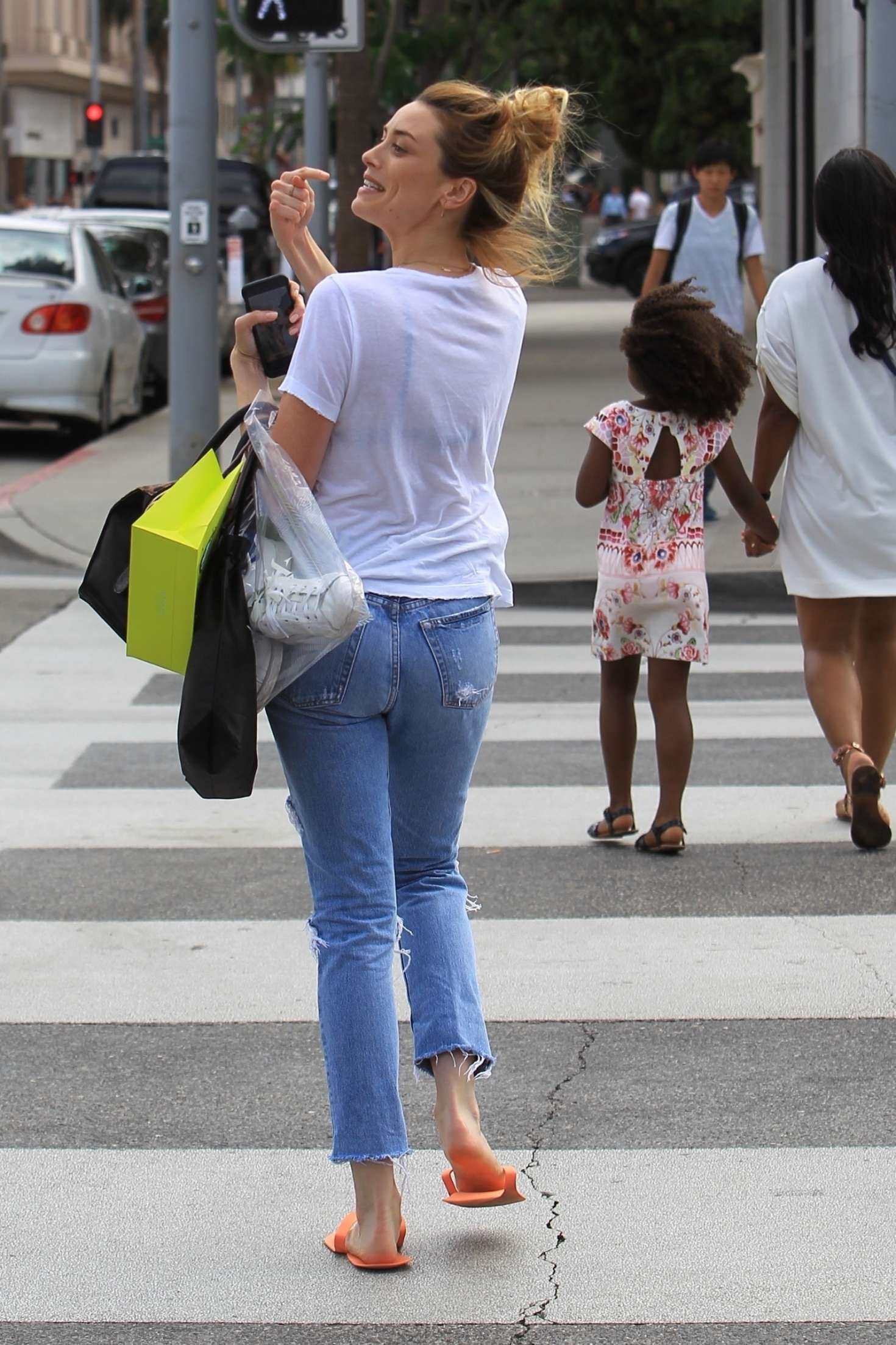 Arielle Vandenberg in jeans shopping -08 | GotCeleb