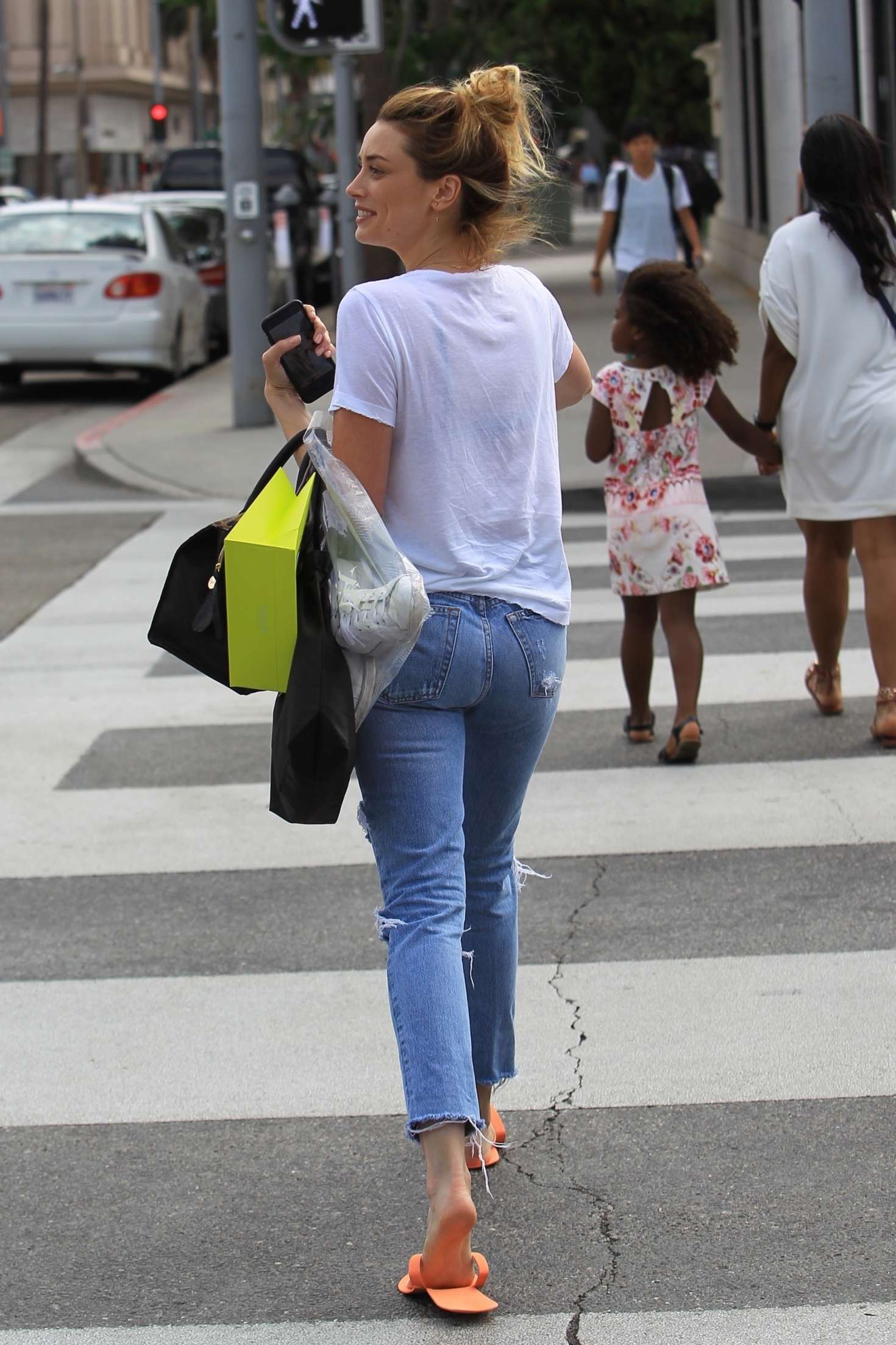 Arielle Vandenberg in jeans shopping -12 | GotCeleb