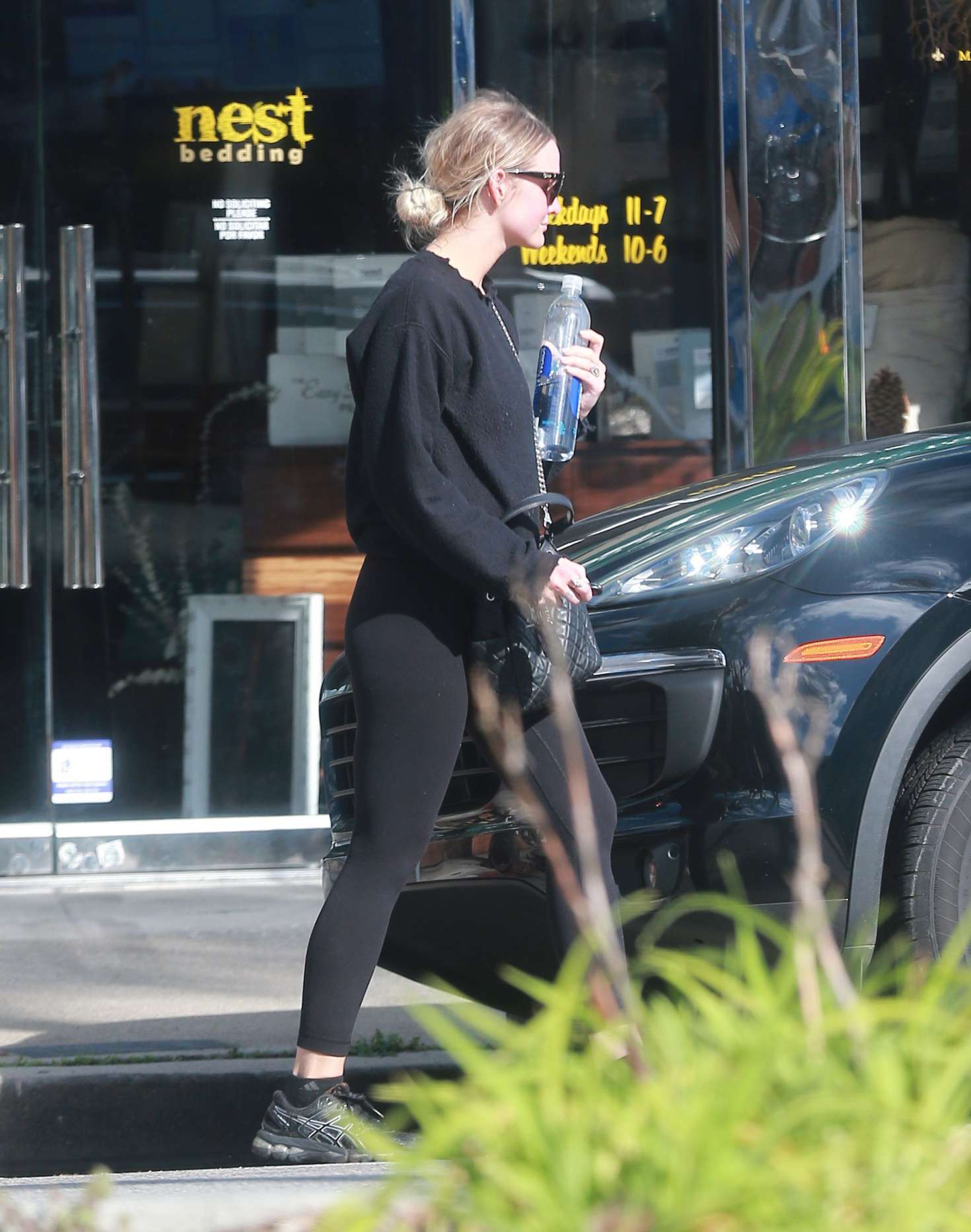 Ashlee Simpson in Black Tights Leaving a gym -04 | GotCeleb