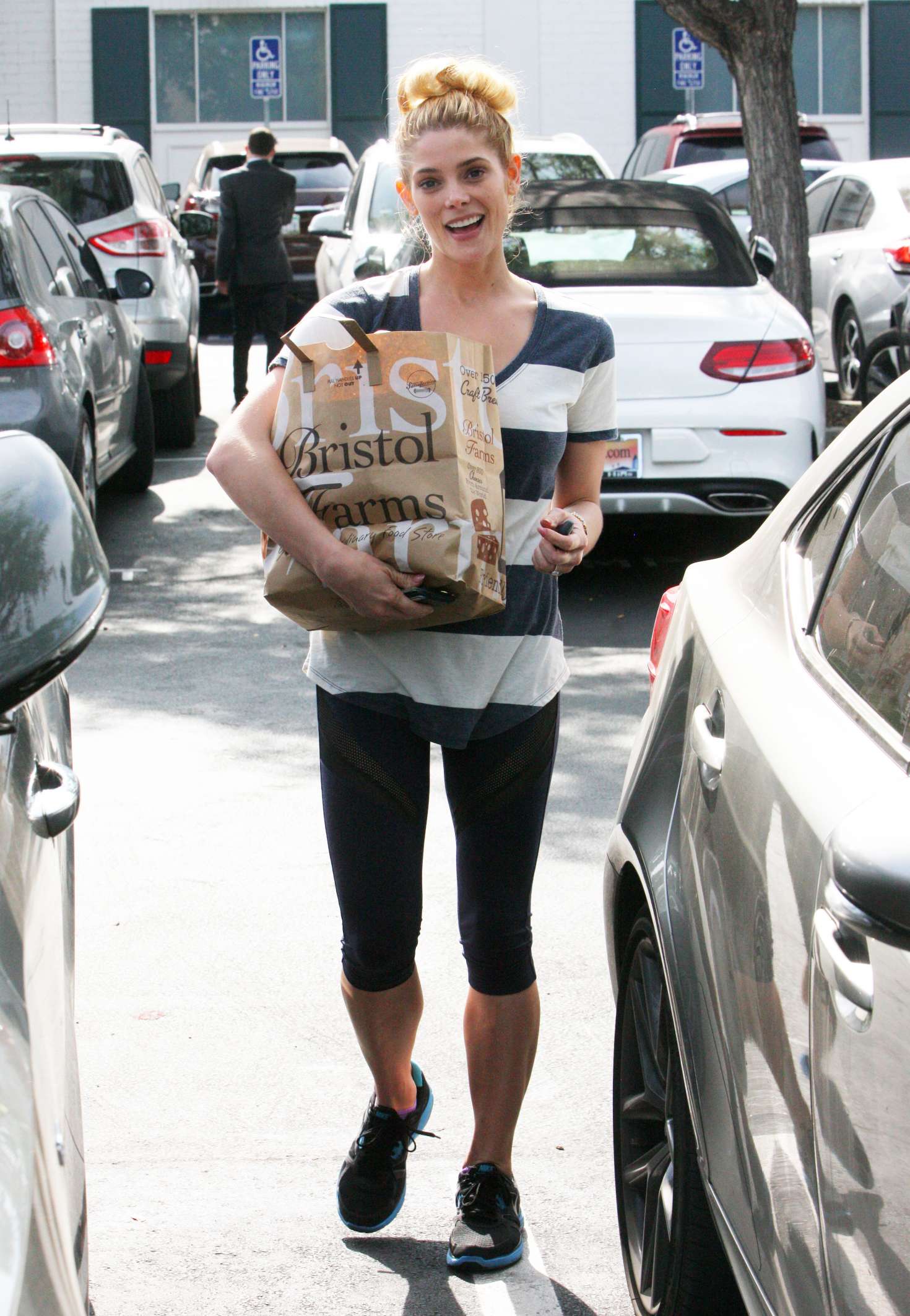 Ashley Greene: Grocery shopping in Beverly Hills -11 | GotCeleb