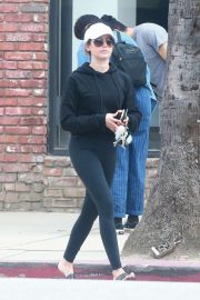 Ashley Tisdale - Gets her nails done in Studio City