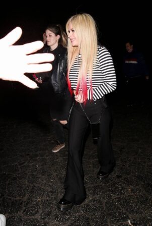 Avril Lavigne - seen leaving The Roxy in Hollywood, California