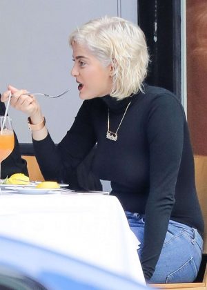 Bebe Rexha Out for Lunch in New York