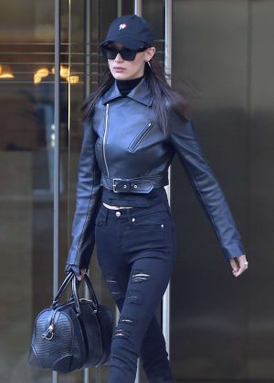 Bella Hadid - Leaves her apartment in New York