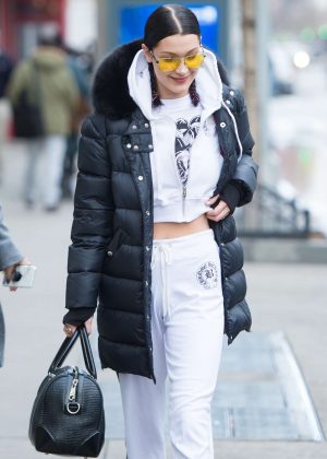 Bella Hadid Leaving her apartment in Manhattan