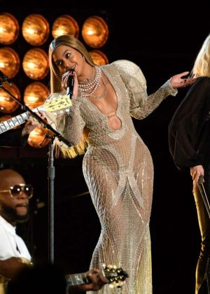 Beyonce - 50th Annual CMA Awards in Nashville