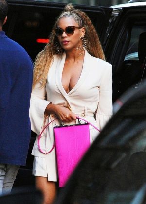 Beyonce - Out in New York