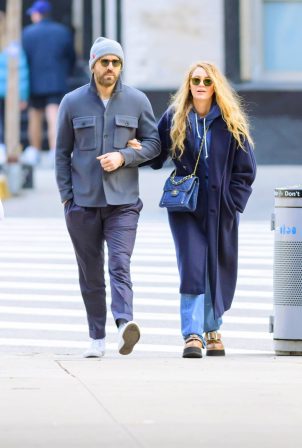 Blake Lively - With Ryan Reynolds take a stroll in New York