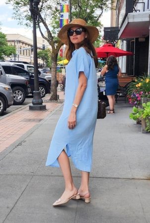 Blanca Blanco - Out and about in Wenatchee